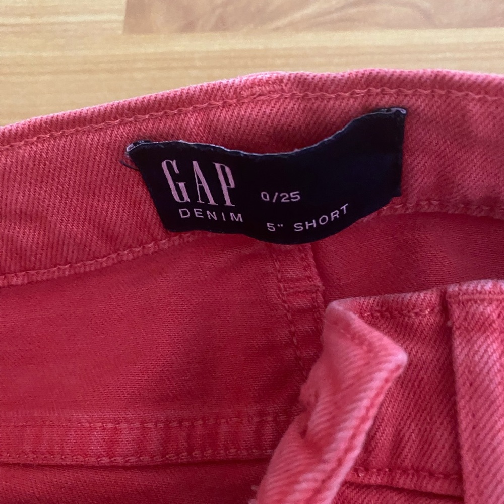 A bundle of 3 shorts all different styles - Picture 7 of 7